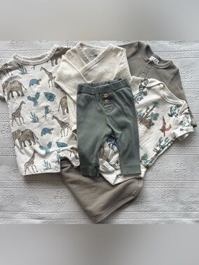 Newborn Bundle 0–3M | Organic Cotton + Safari Set